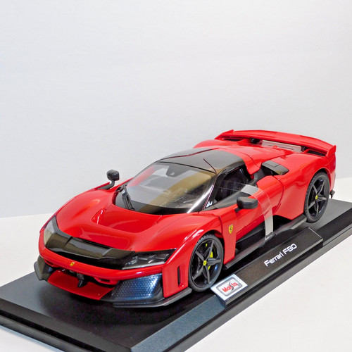 Maisto ferrari f80 rot 18 - ferrari,
